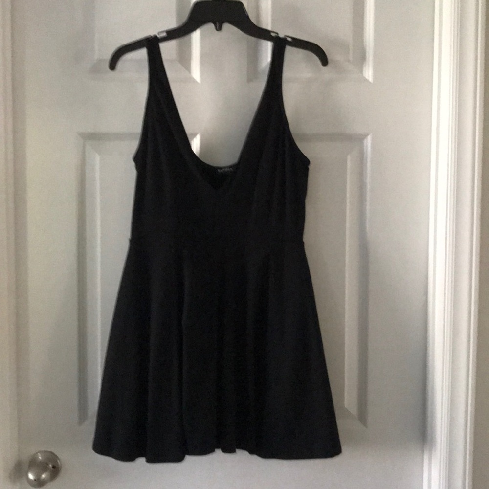 Black v neckline express dress